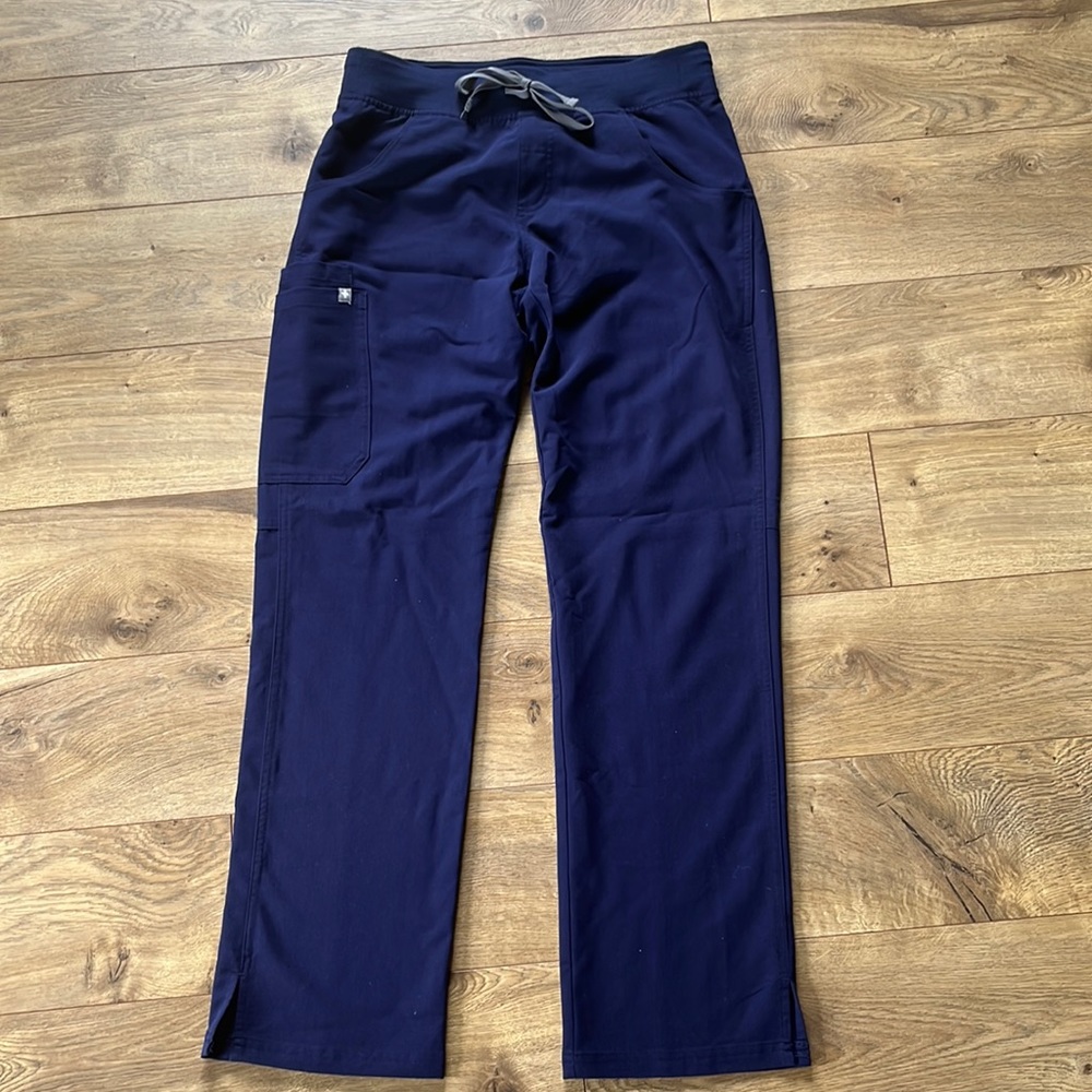 Figs Kade Cargo Scrub Bottom size Small